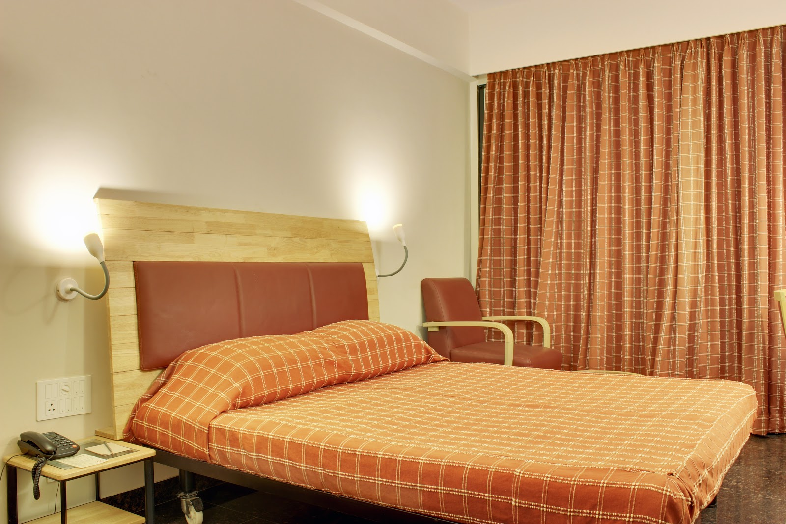 Kamat Yatrinivas — Banquet Hall in Whitefield, Bangalore (on-site parking, in-house decoration, bar service available, 100–150 guest capacity) — photo 2