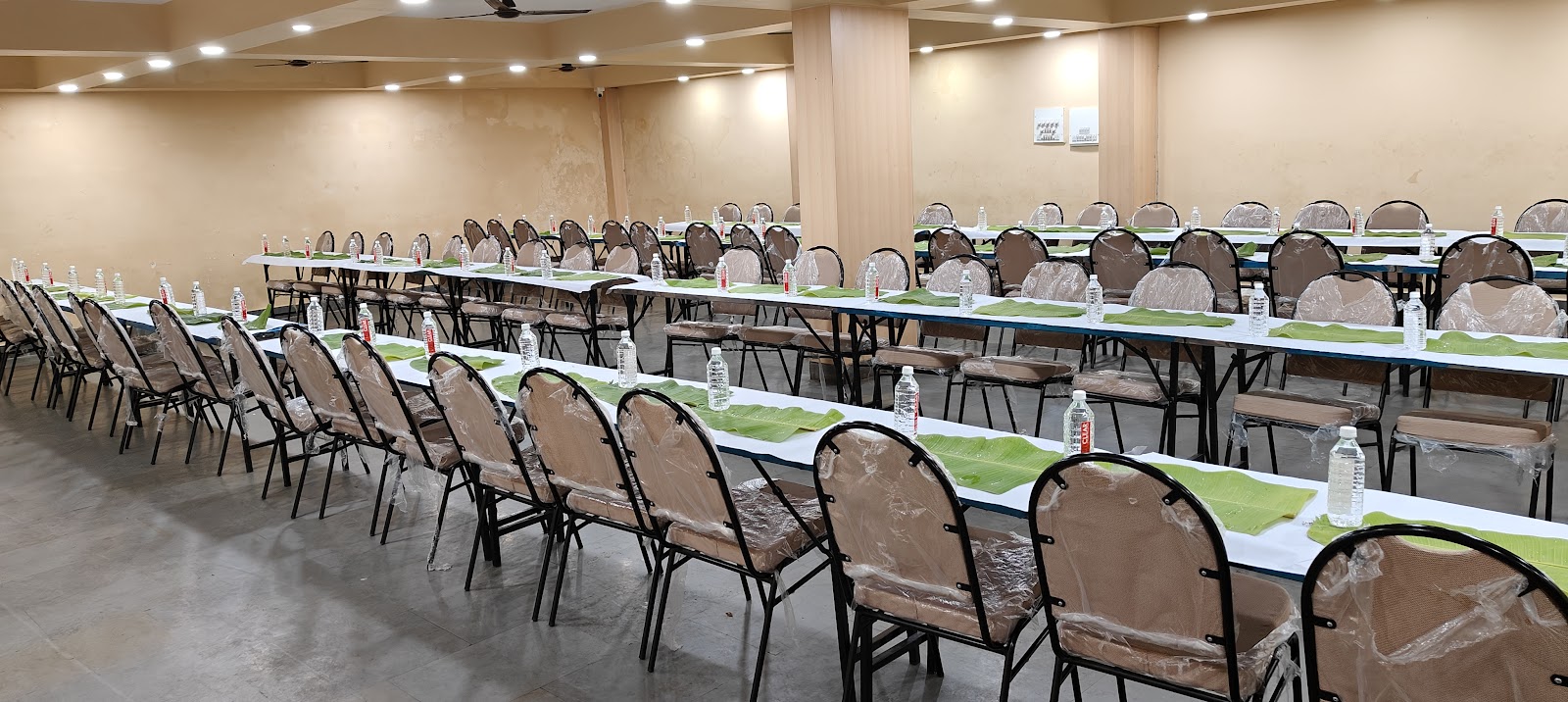 Sri Udupi Food Hub - Vasishka Banquet Hall — Banquet Hall in Gandhi Nagar, Bangalore (on-site parking, in-house decoration, outside catering allowed, DJ permitted) — photo 4