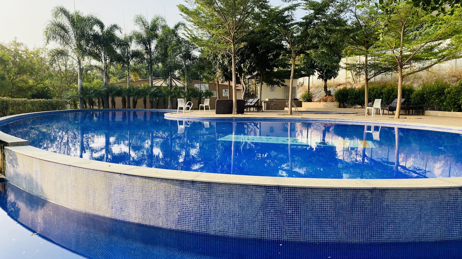Ravishing Retreat Resort — Resort in South Bangalore, Bangalore (on-site parking, in-house decoration, outside catering allowed, bar service available) — photo 3