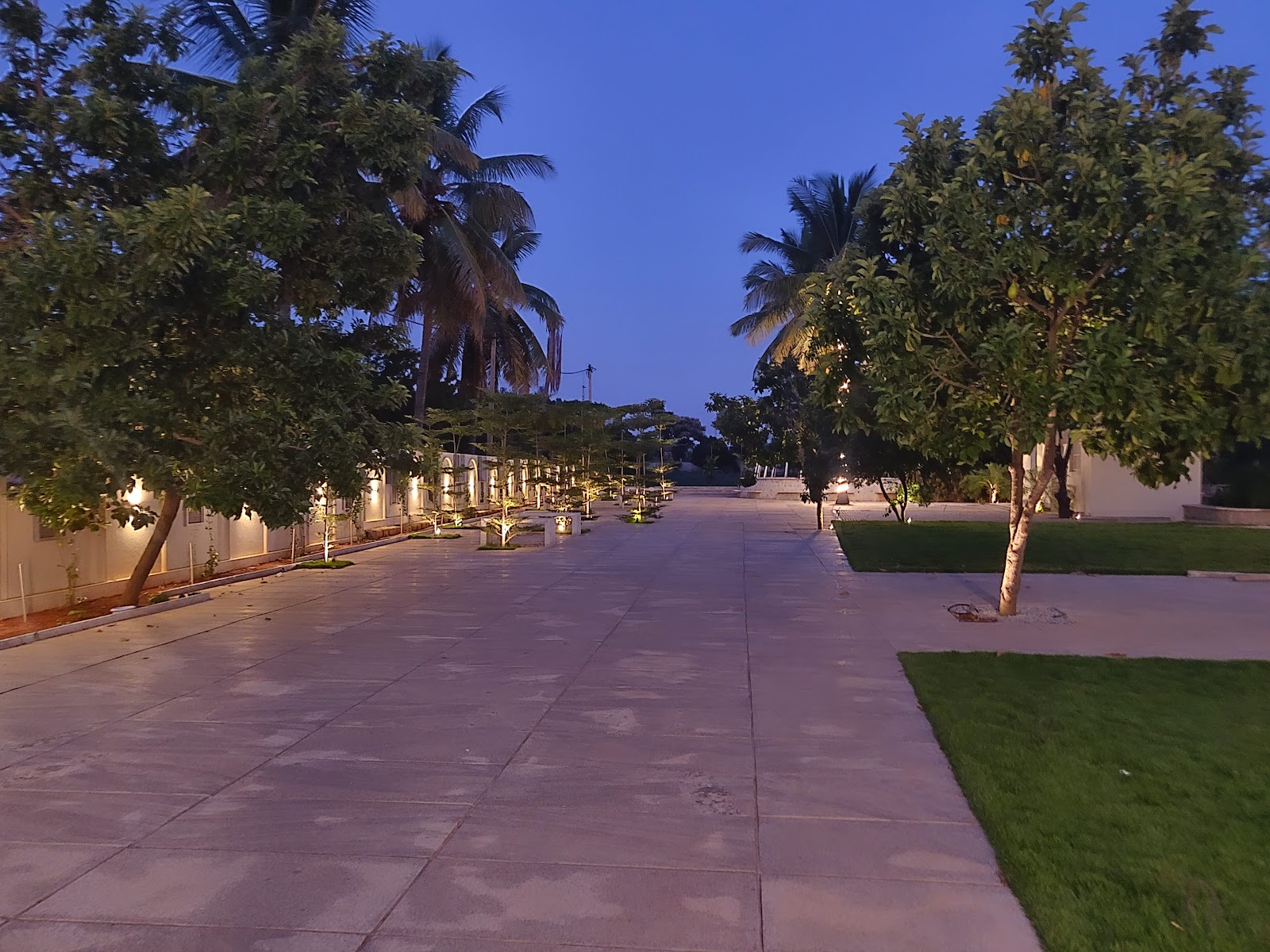 Naveraa Resort and Event Centre — Resort in Hoskote, Bangalore (on-site parking, in-house decoration, DJ permitted, bar service available) — photo 3