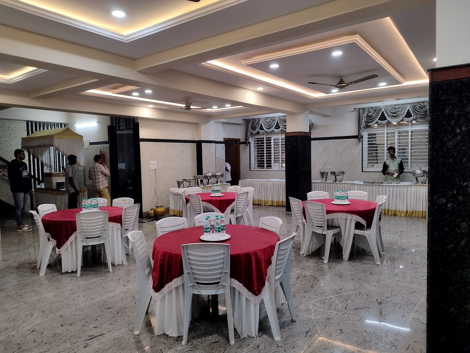 Jp Palace Ac Party Hall — Banquet Hall in Bangalore — photo 3