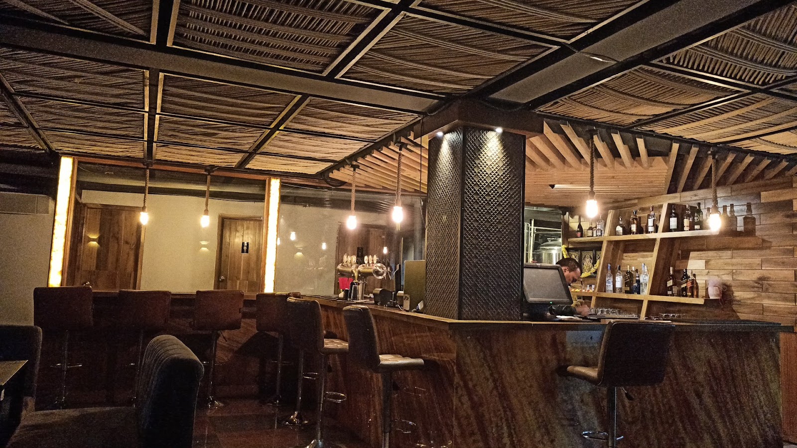 Macs Brew House — Banquet Hall in Indiranagar, Bangalore (on-site parking, in-house decoration, DJ permitted, bar service available) — photo 3