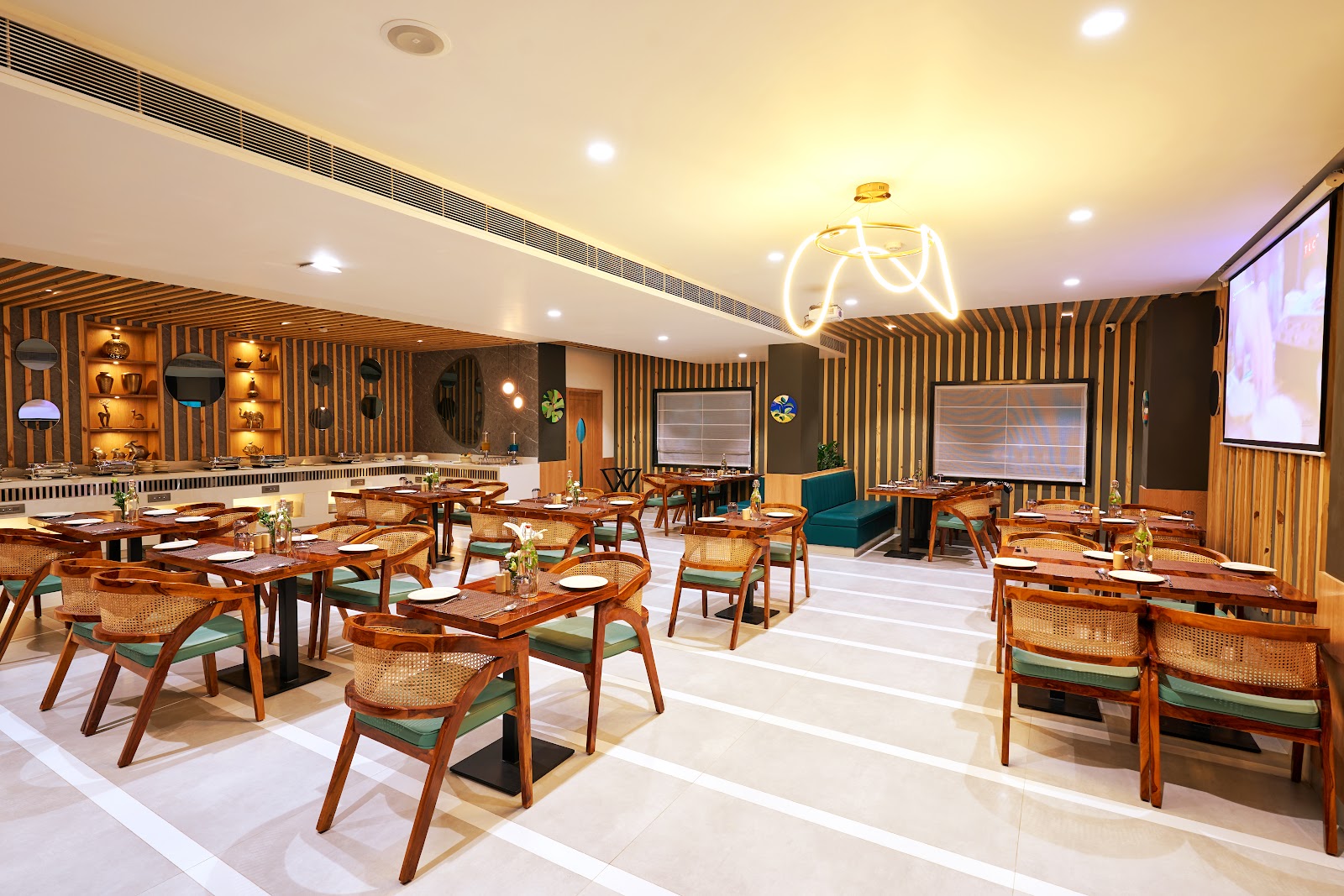 Visthara Hotel — Banquet Hall in Sahakara Nagar, Bangalore (on-site parking, in-house decoration, outside catering allowed, bar service available) — photo 4