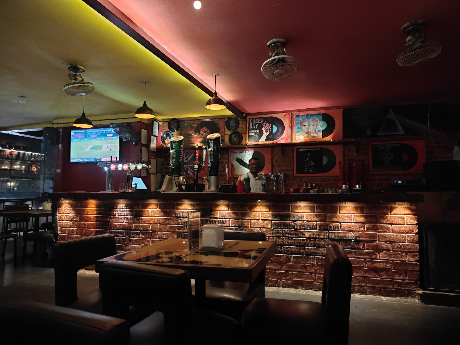 Elongo's Foodie Pub — Banquet Hall in Bangalore (on-site parking, in-house decoration, DJ permitted, bar service available)