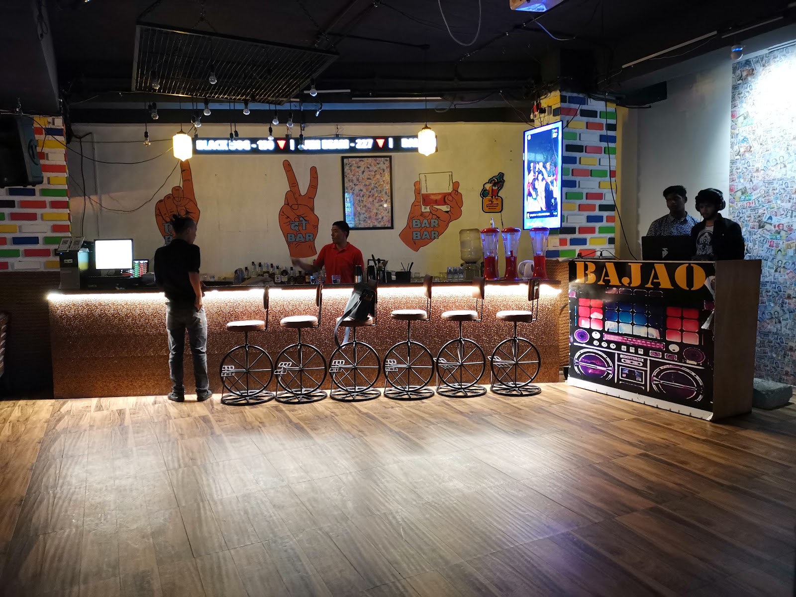 Vesper Bar & Nightclub — Pub/Bar in Koramangala, Bangalore (on-site parking, in-house decoration, DJ permitted, bar service available) — photo 3