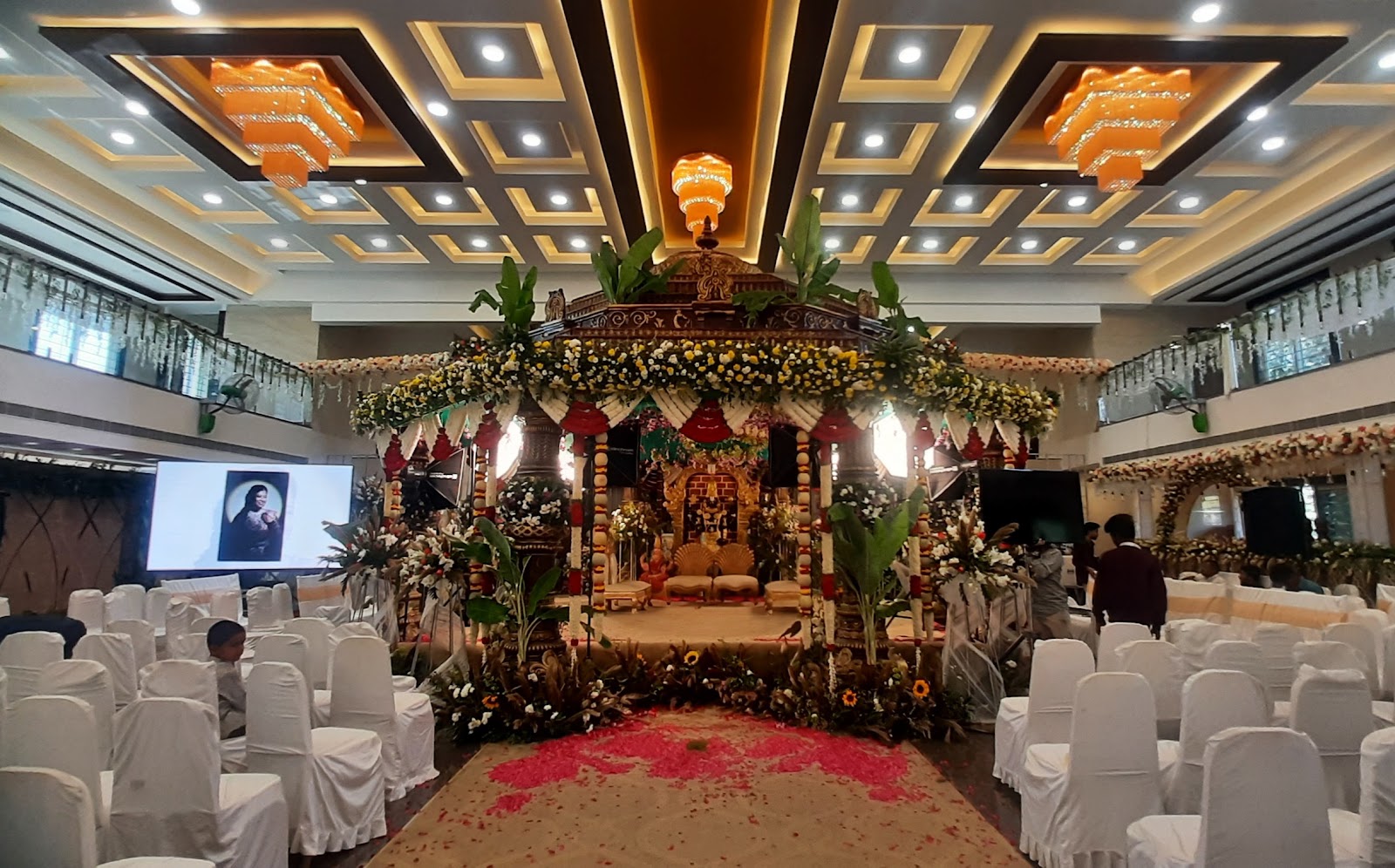 Hongirana Convention Hall — Banquet Hall in Magadi Main Road, Bangalore (on-site parking, in-house decoration, DJ permitted, bar service available) — photo 2