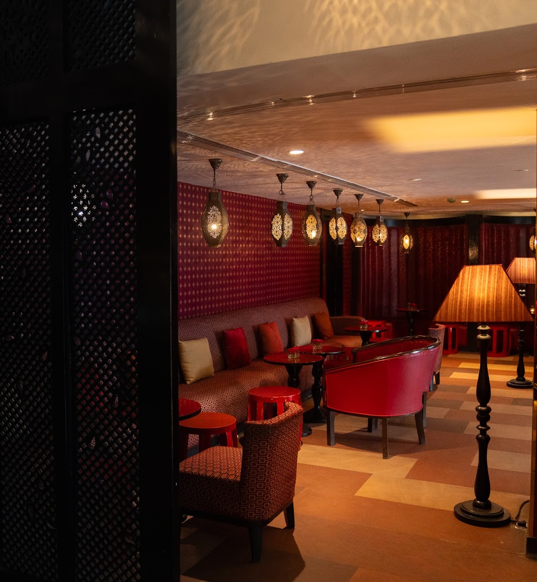 I Bar - The Park — Pub/Bar in MG Road, Bangalore (on-site parking, in-house decoration, DJ permitted, bar service available)