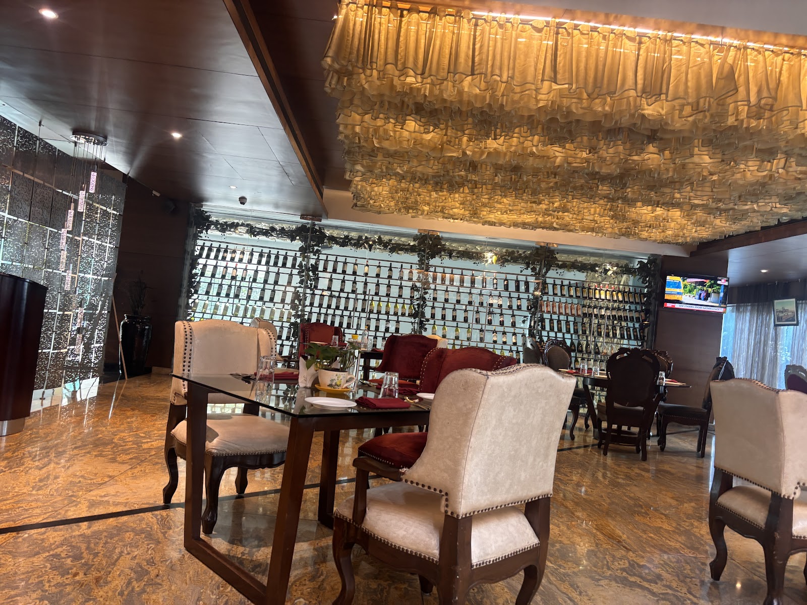Golden OAK — Banquet Hall in Jayanagar, Bangalore (on-site parking, in-house decoration, DJ permitted, bar service available) — photo 3