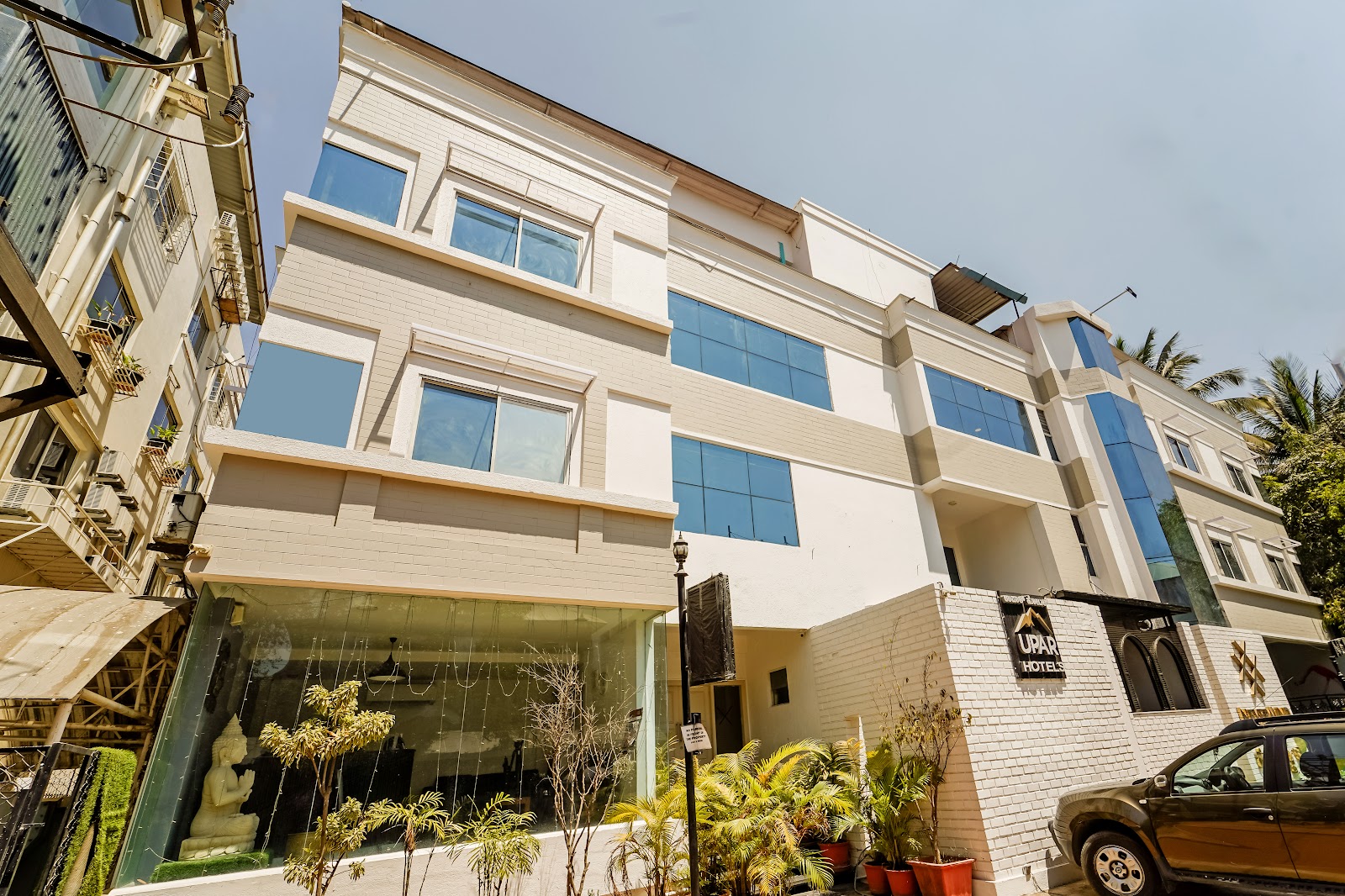 Upar Hotel — Banquet Hall in Bangalore (on-site parking, in-house decoration, bar service available, 50–75 guest capacity)
