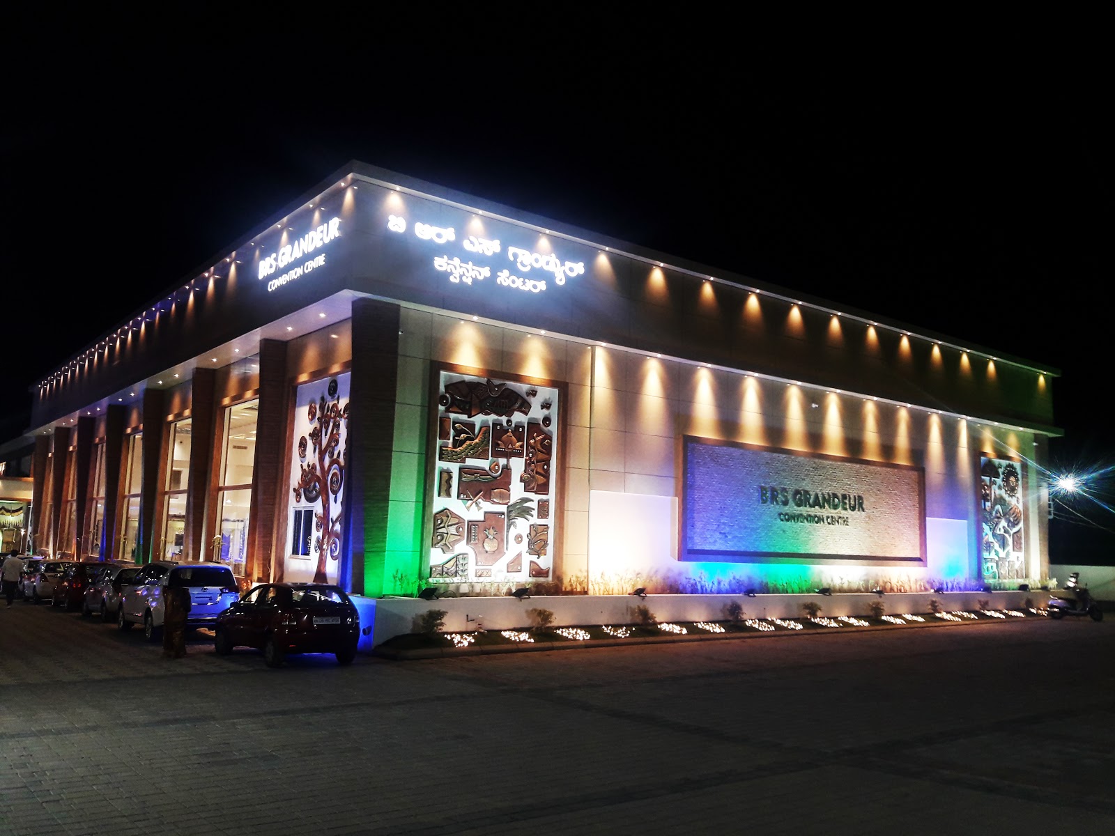 BRS Grandeur — Banquet Hall in Bangalore (on-site parking, in-house decoration, DJ permitted, bar service available)