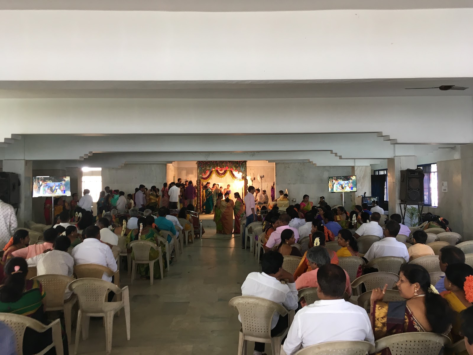Shrimathi Sri Mudhanna Kalyana Mantapa — Banquet Hall in Nagarabhavi, Bangalore (on-site parking, in-house decoration, DJ permitted, bar service available) — photo 2