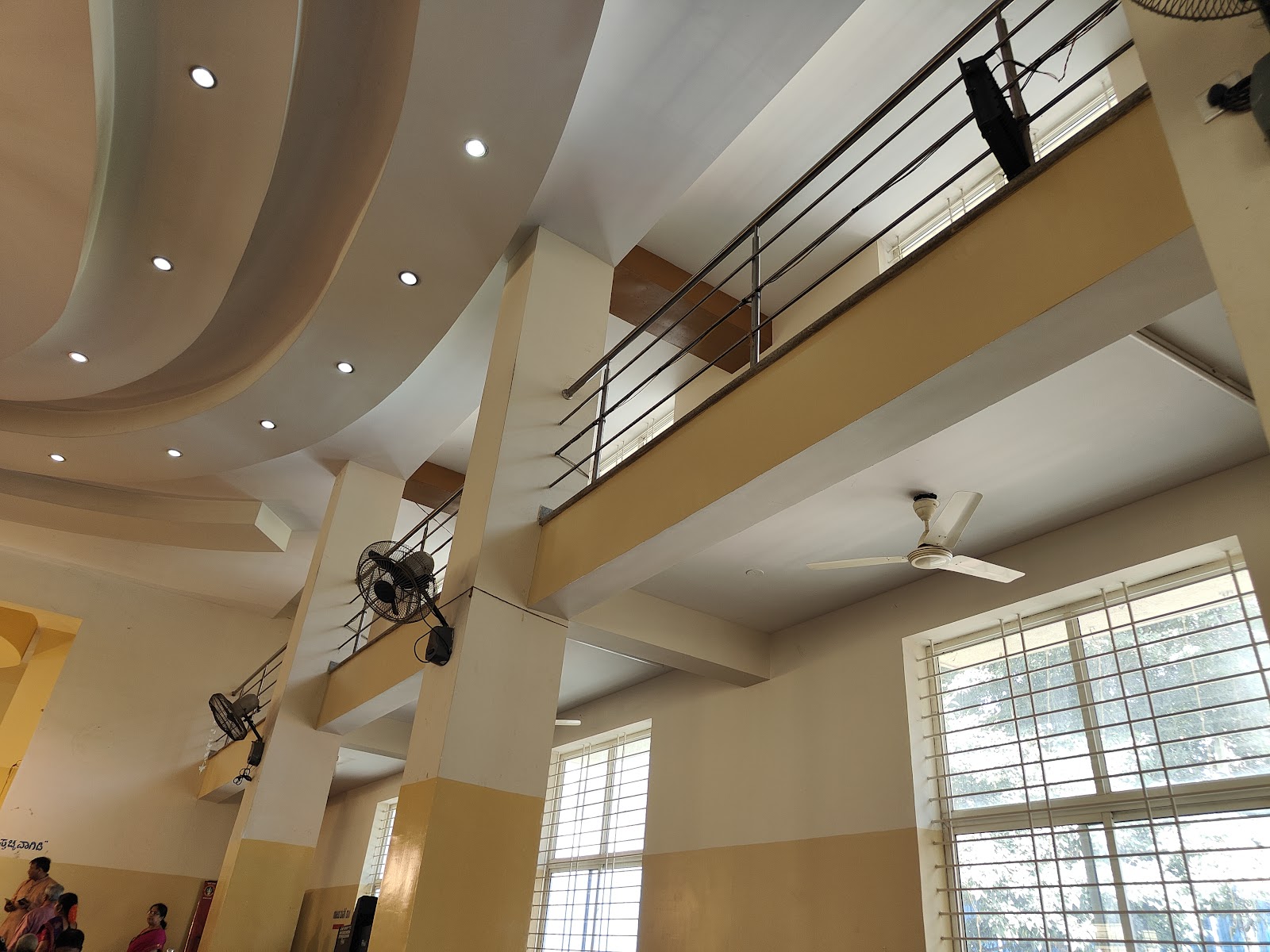 Marenahalli Kala Bhavan — Banquet Hall in JP Nagar, Bangalore (on-site parking, in-house decoration, DJ permitted, bar service available) — photo 3