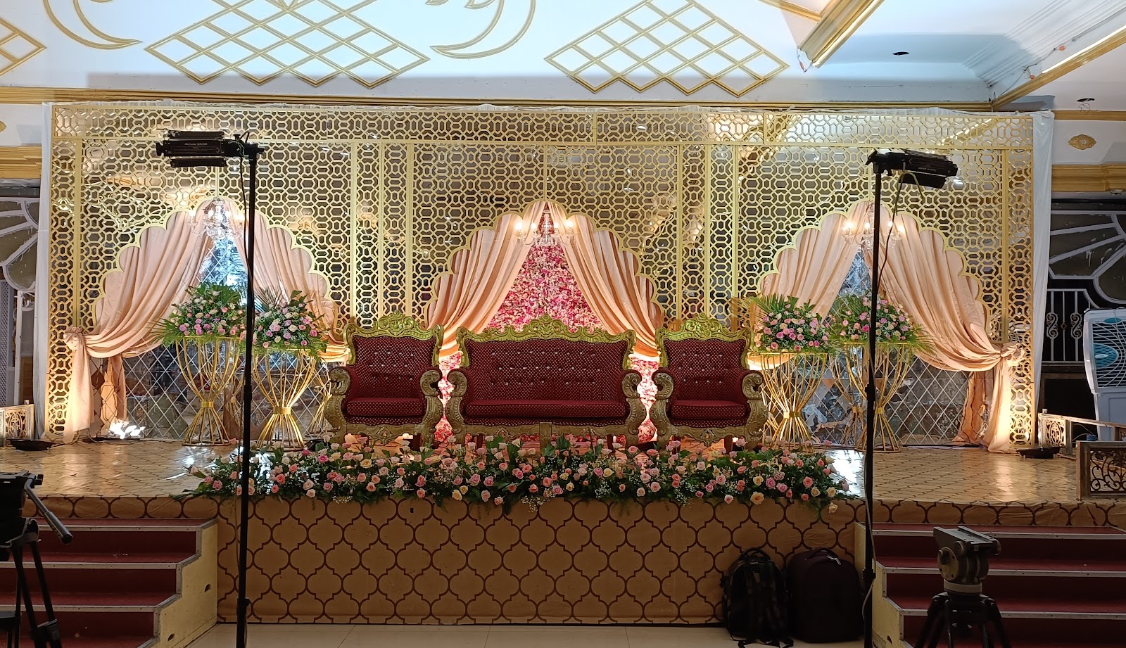 Samad House Deluxe — Banquet Hall in Bangalore (on-site parking, in-house decoration, DJ permitted, bar service available)