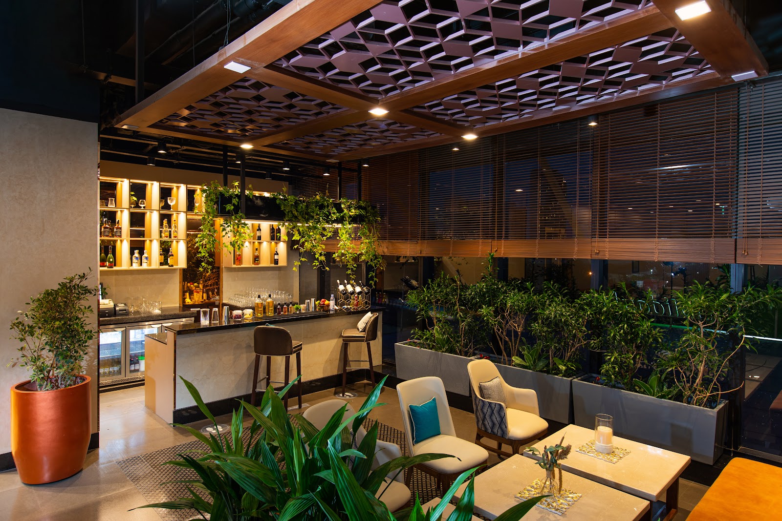 Glass Kitchen & Bar — Pub/Bar in Bangalore (on-site parking, in-house decoration, DJ permitted, bar service available)