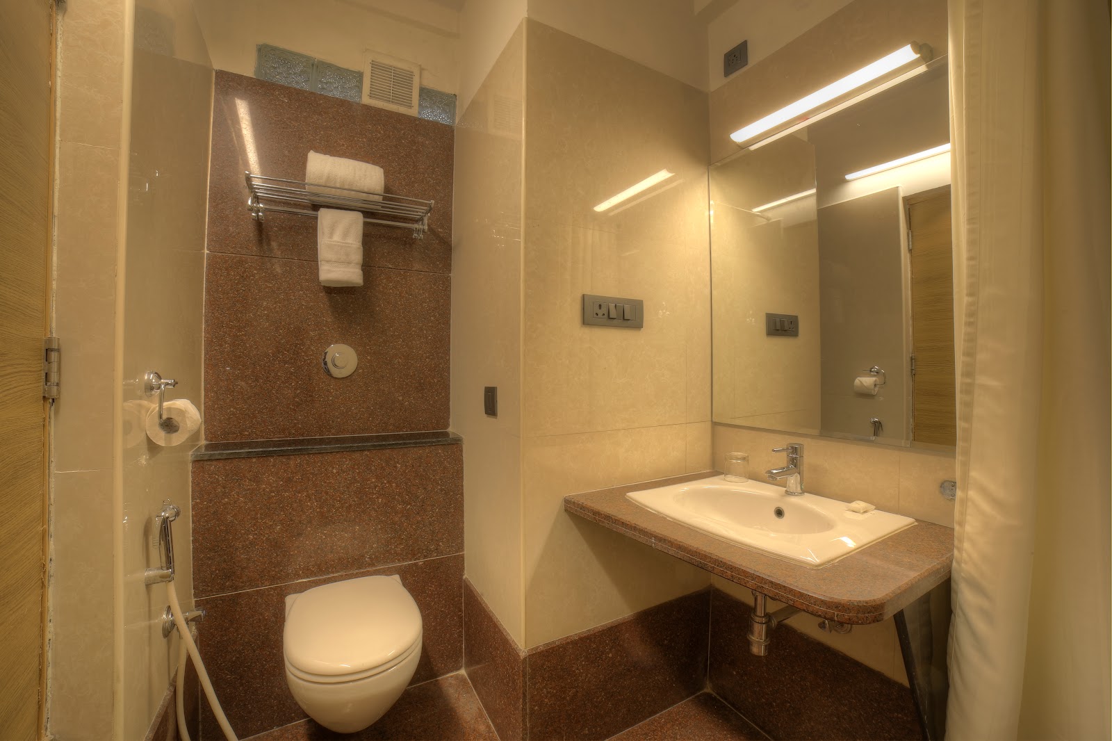 Bhagini Residency - Icon Express — Banquet Hall in Whitefield, Bangalore (on-site parking, in-house decoration, bar service available, 400–800 guest capacity) — photo 3