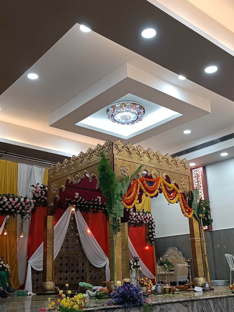 Sri Nandi Convention Centre — Banquet Hall in Rajajinagar, Bangalore (on-site parking, in-house decoration, DJ permitted, bar service available) — photo 2