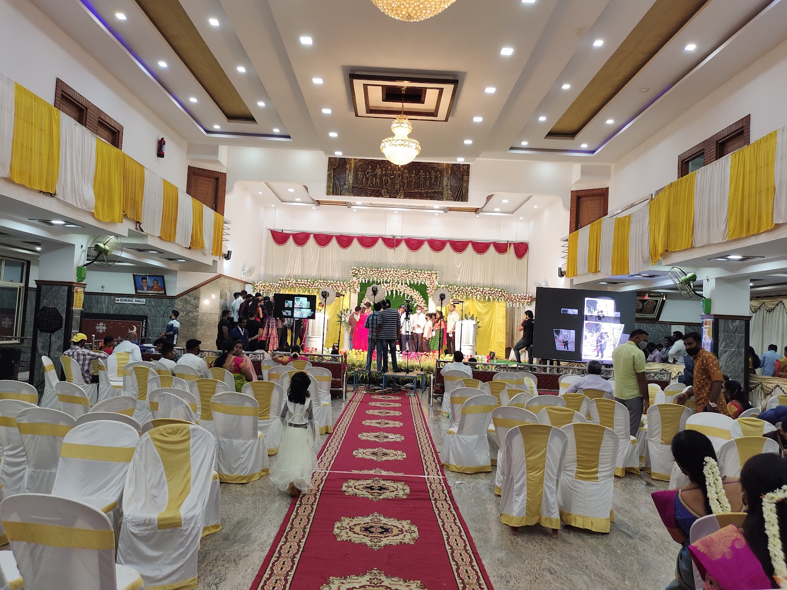 Sri Giri Convention Hall — Banquet Hall in Hesaraghatta, Bangalore (on-site parking, in-house decoration, DJ permitted, bar service available)