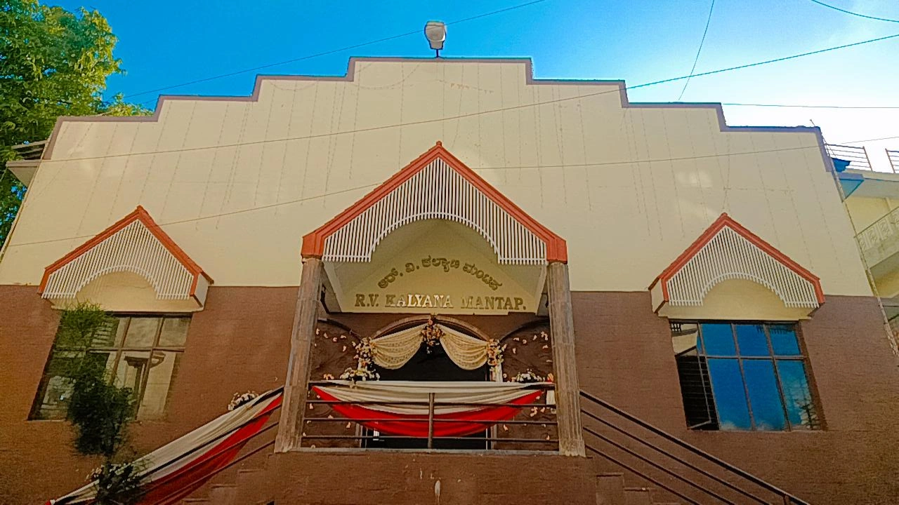 RV Kalyana Mantapa — Banquet Hall in Yelahanka, Bangalore (on-site parking, in-house decoration, DJ permitted, bar service available) — photo 4