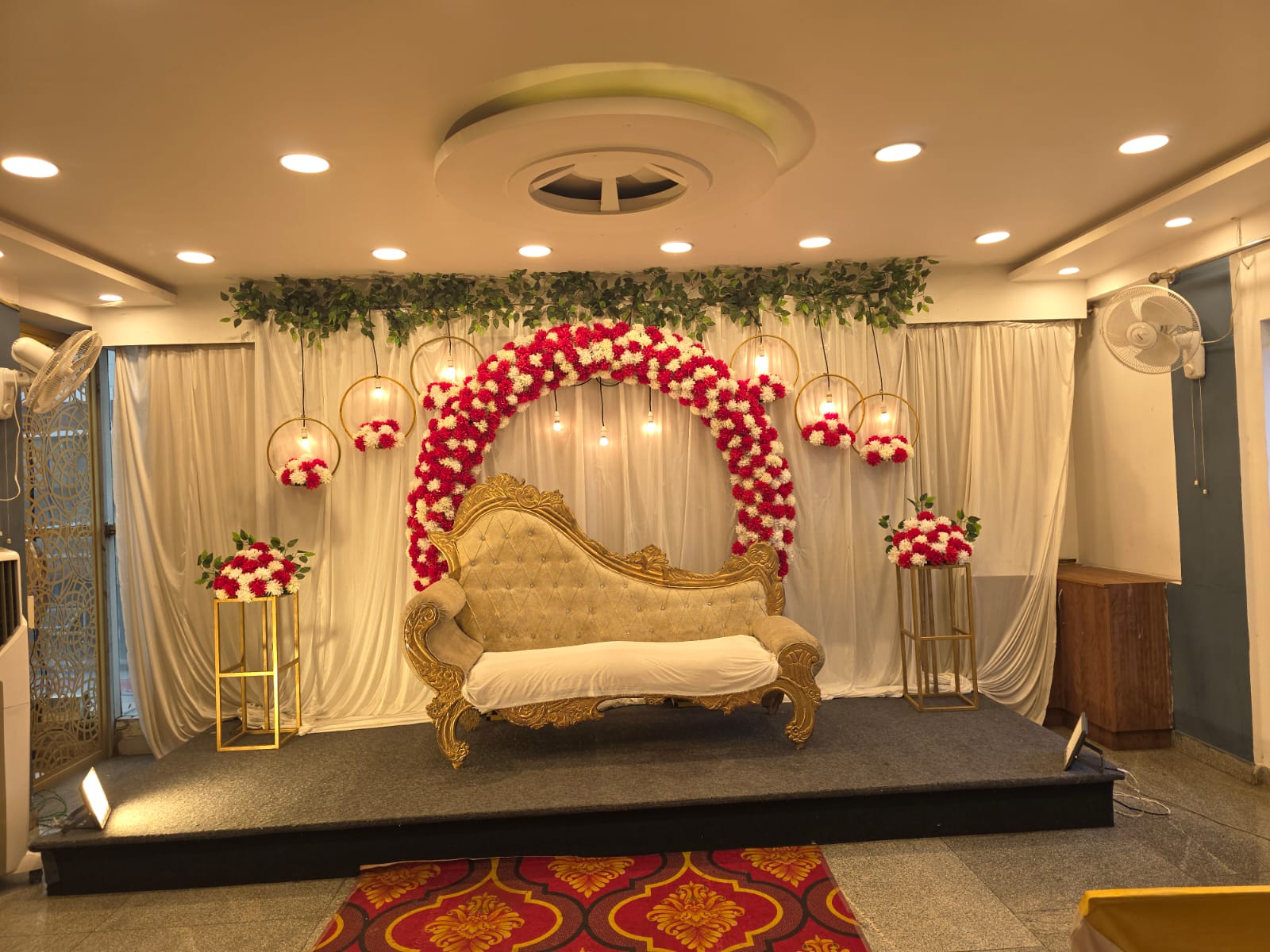Sambhrama Party Hall · Ramamurthy Nagar — Banquet Hall in Ramamurthy Nagar, Bangalore (on-site parking, in-house decoration, bar service available, 250–400 guest capacity) — photo 2