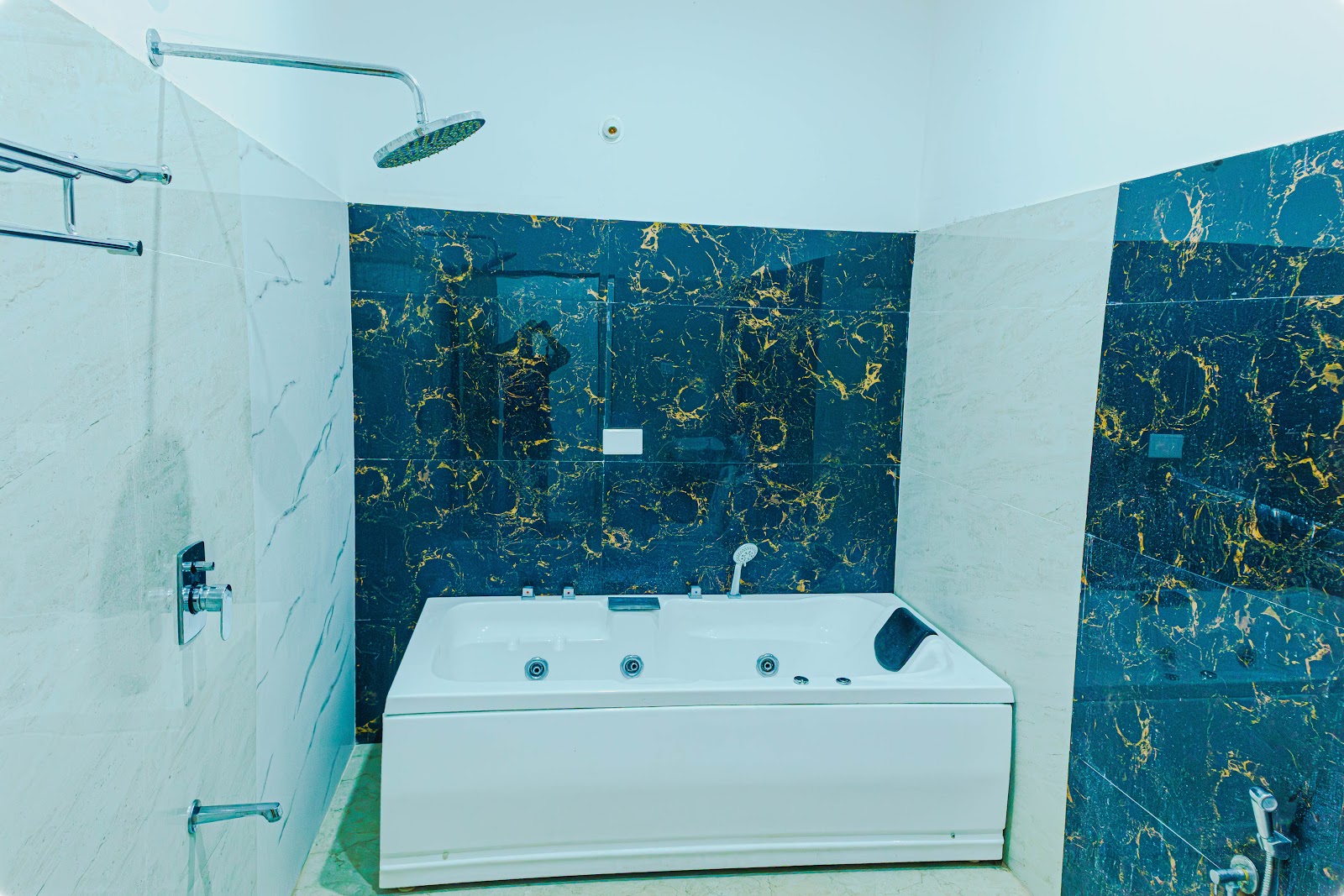 Amegundi Resort — Resort in Kanakpura Road, Bangalore (on-site parking, in-house decoration, bar service available, 200–350 guest capacity) — photo 4