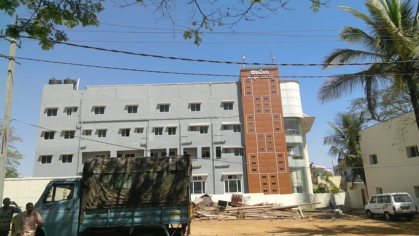 Kaveri Kalyan Mantapa — Banquet Hall in Doddaballapur, Bangalore (on-site parking, in-house decoration, DJ permitted, bar service available) — photo 4