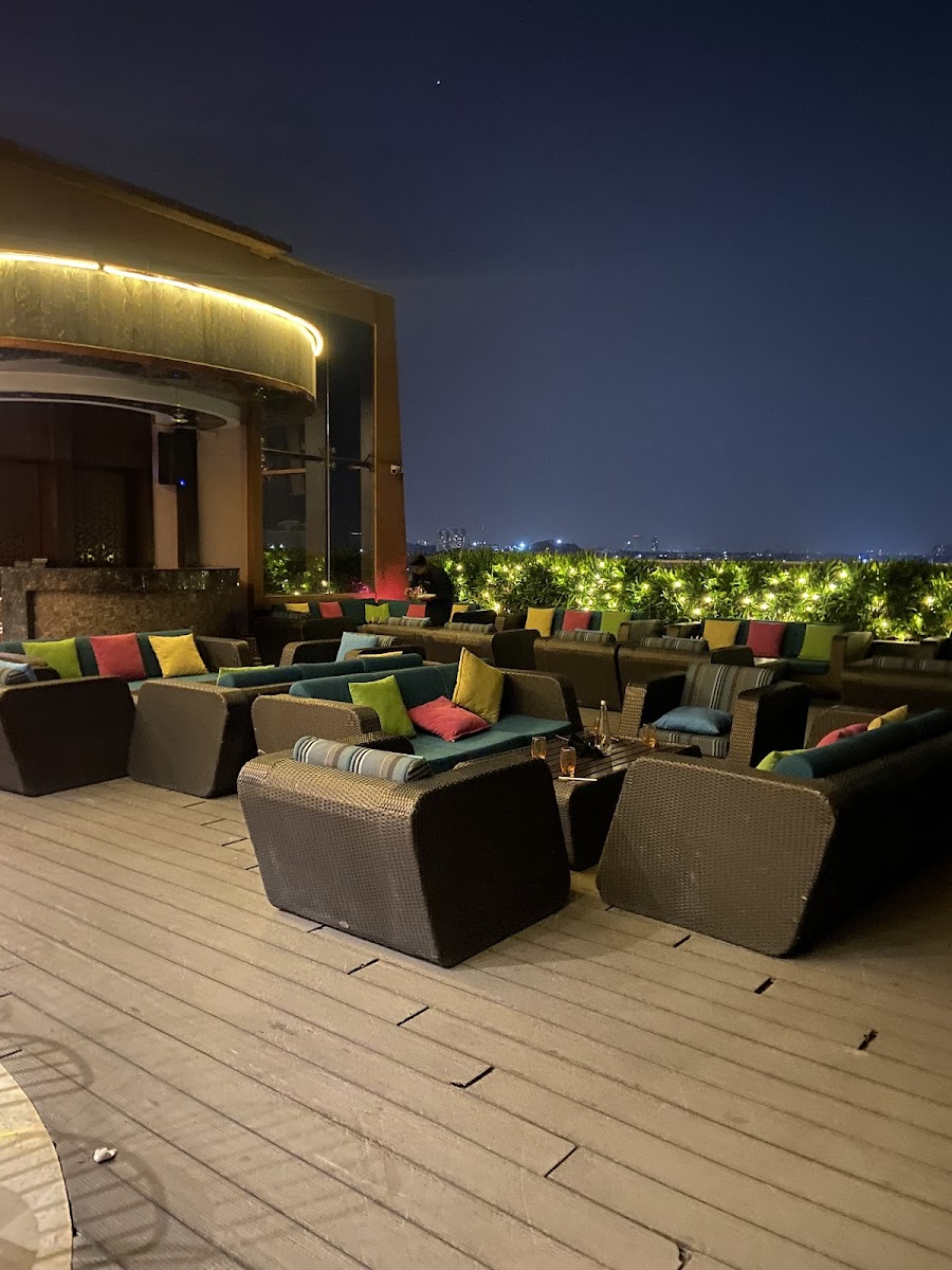 Nazaara — Banquet Hall in Hebbal, Bangalore (on-site parking, in-house decoration, DJ permitted, bar service available) — photo 4