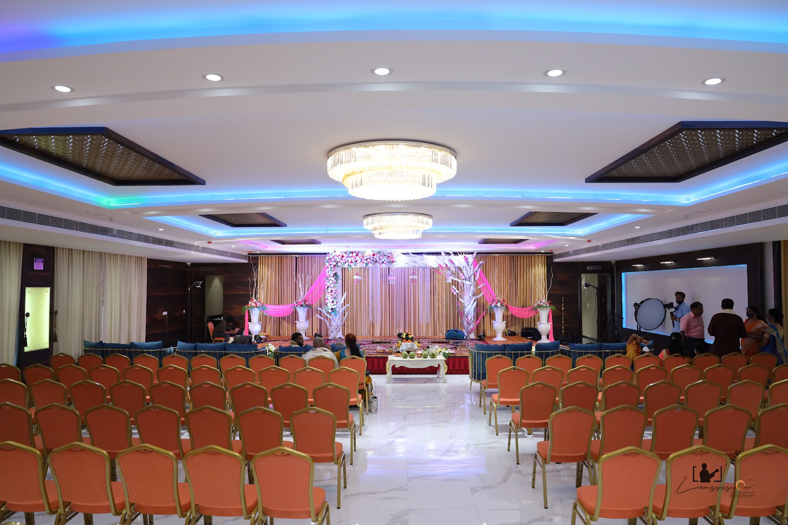 Ambara Elegance Convention Hall — Banquet Hall in Bangalore (on-site parking, in-house decoration, bar service available, 400–800 guest capacity)