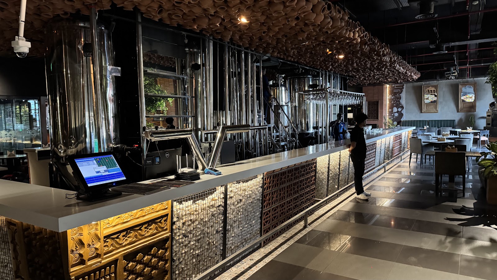 3 Monkeys Brewpub — Banquet Hall in Nagawarapalya, Bangalore (on-site parking, in-house decoration, DJ permitted, bar service available) — photo 3