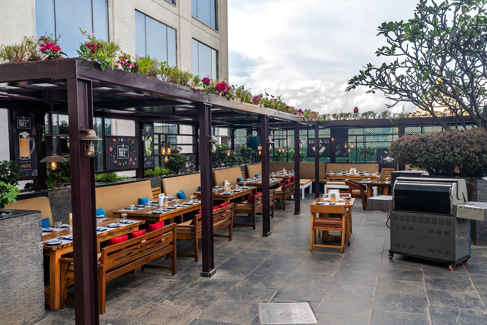 Whitefield Bar & Grill — Pub/Bar in Whitefield, Bangalore (on-site parking, in-house decoration, DJ permitted, bar service available) — photo 4