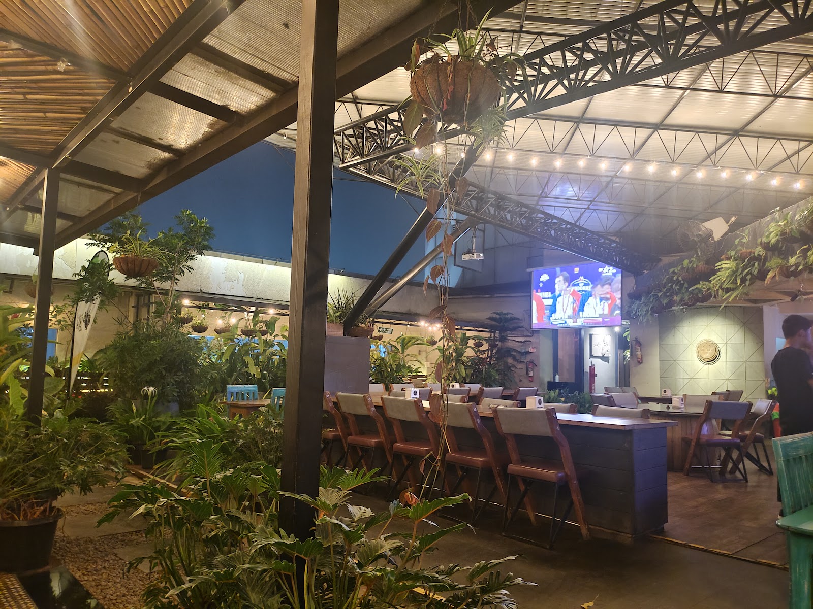 The Barn Bar and Kitchen — Pub/Bar in Ashok Nagar, Bangalore (on-site parking, in-house decoration, DJ permitted, bar service available) — photo 3