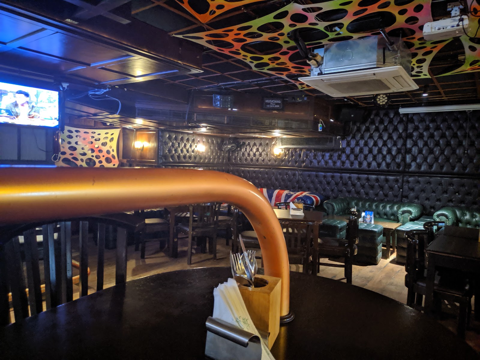 The Boozy Griffin — Banquet Hall in Koramangala, Bangalore (on-site parking, in-house decoration, DJ permitted, bar service available) — photo 3
