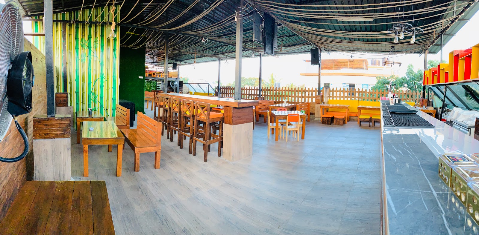 LIT Gastro Pub — Pub/Bar in Jayanagar, Bangalore (on-site parking, in-house decoration, DJ permitted, bar service available)