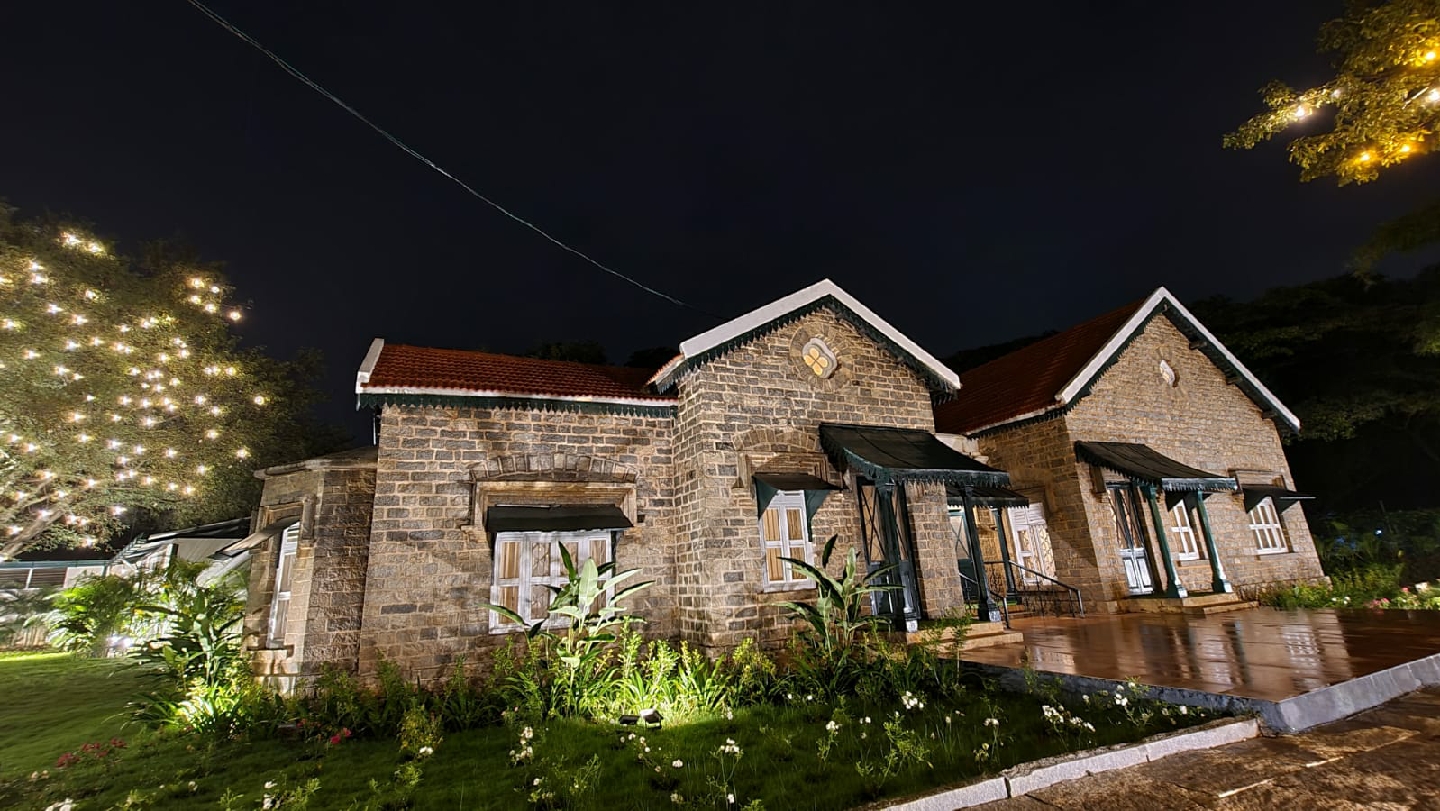 Chamara Vajra — Banquet Hall in Bangalore (on-site parking, in-house decoration, DJ permitted, bar service available)