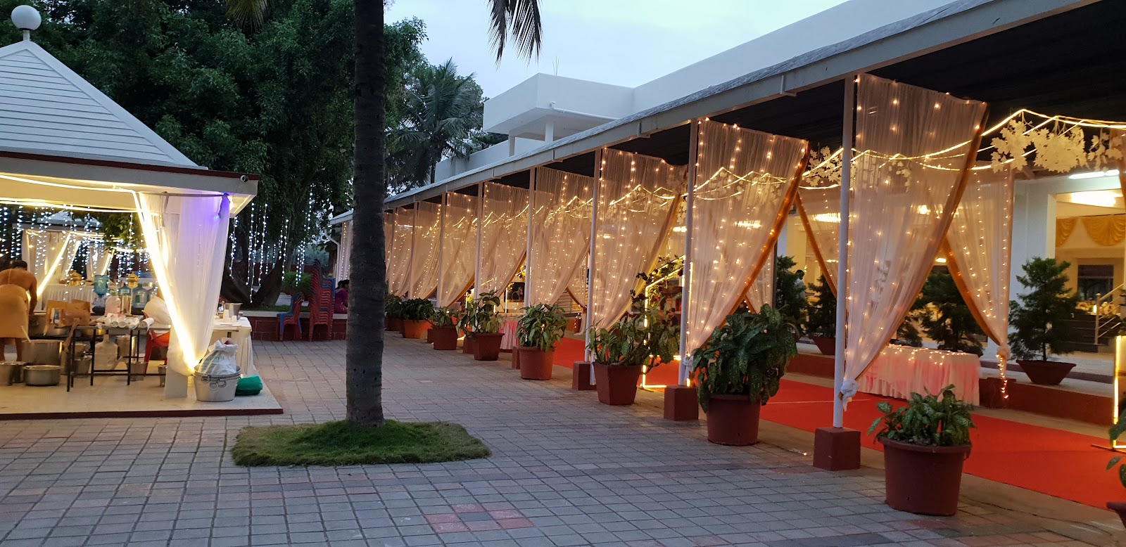 Kalathur Gardens Convention Centre — Banquet Hall in Bangalore (on-site parking, in-house decoration, DJ permitted, bar service available)