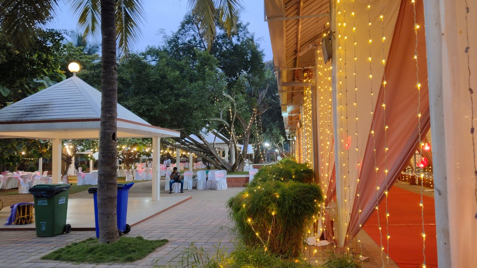 Kalathur Gardens Convention Centre — Banquet Hall in Vidyaranyapura, Bangalore (on-site parking, in-house decoration, DJ permitted, bar service available) — photo 4