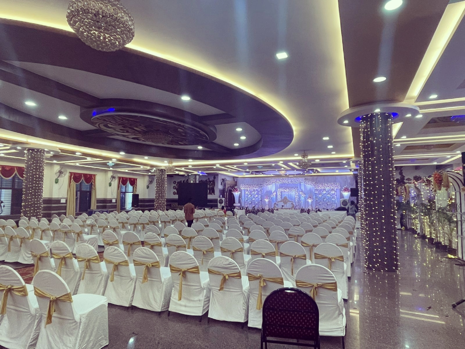 Vishnu Priya Convention Centre — Banquet Hall in Bangalore (on-site parking, in-house decoration, DJ permitted, bar service available)