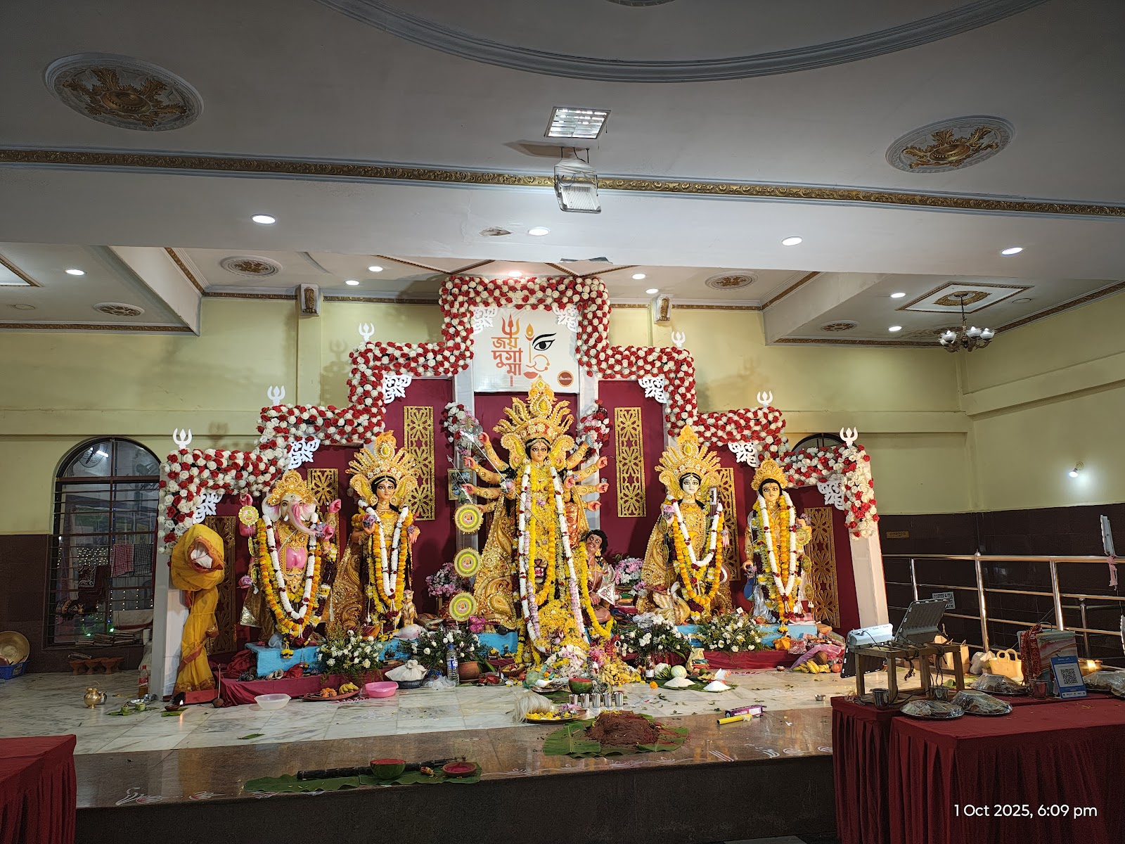 SRR Kalyana Mantapa — Banquet Hall in Bangalore (on-site parking, in-house decoration, DJ permitted, bar service available)