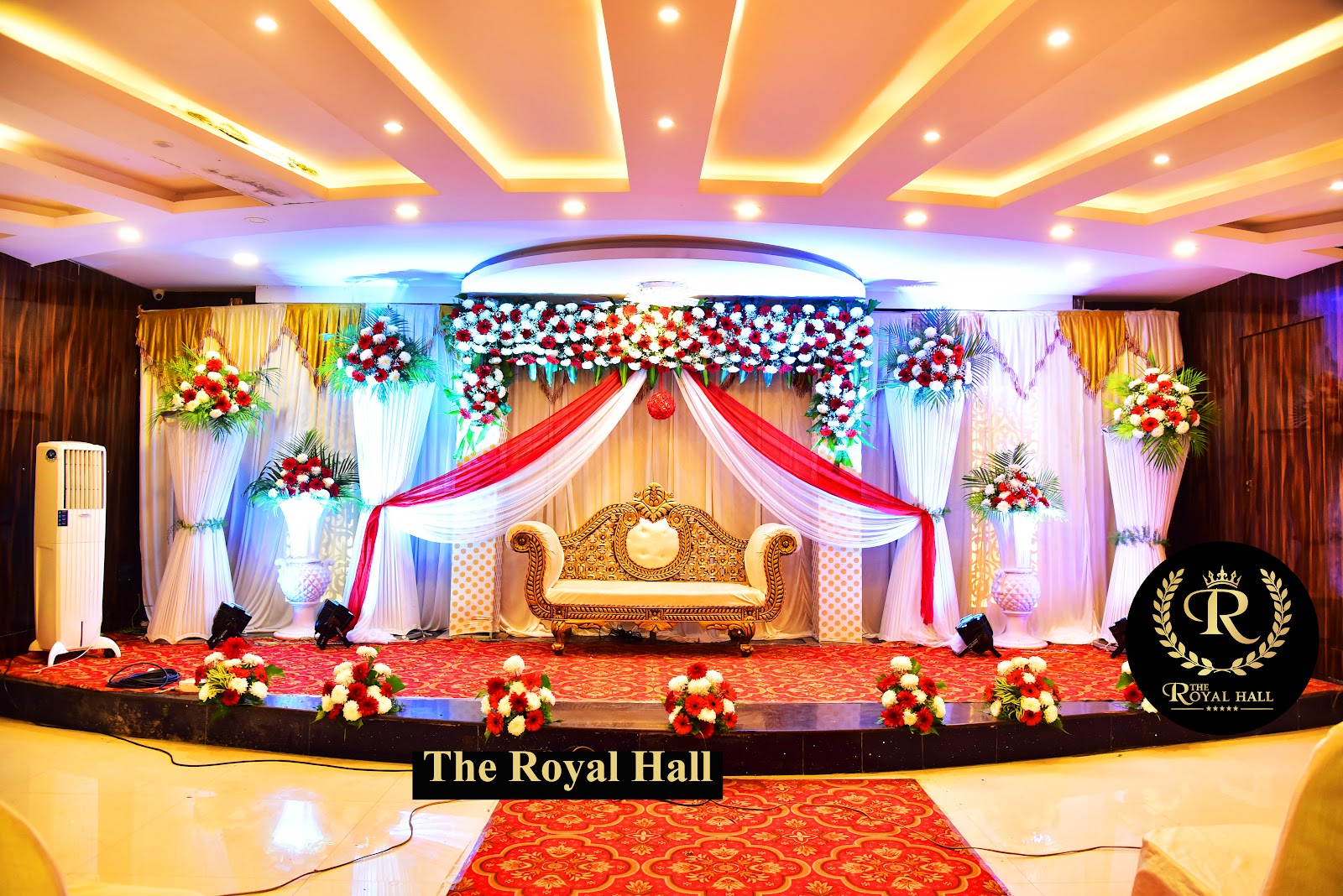 The Royal Hall — Banquet Hall in Rajajinagar, Bangalore (on-site parking, in-house decoration, bar service available, 350–600 guest capacity) — photo 2