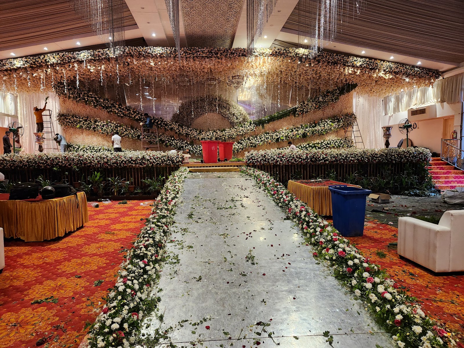 Palace Sheesh Mahal Palace Grounds — Banquet Hall in Palace Road, Bangalore (on-site parking, in-house decoration, DJ permitted, bar service available) — photo 3
