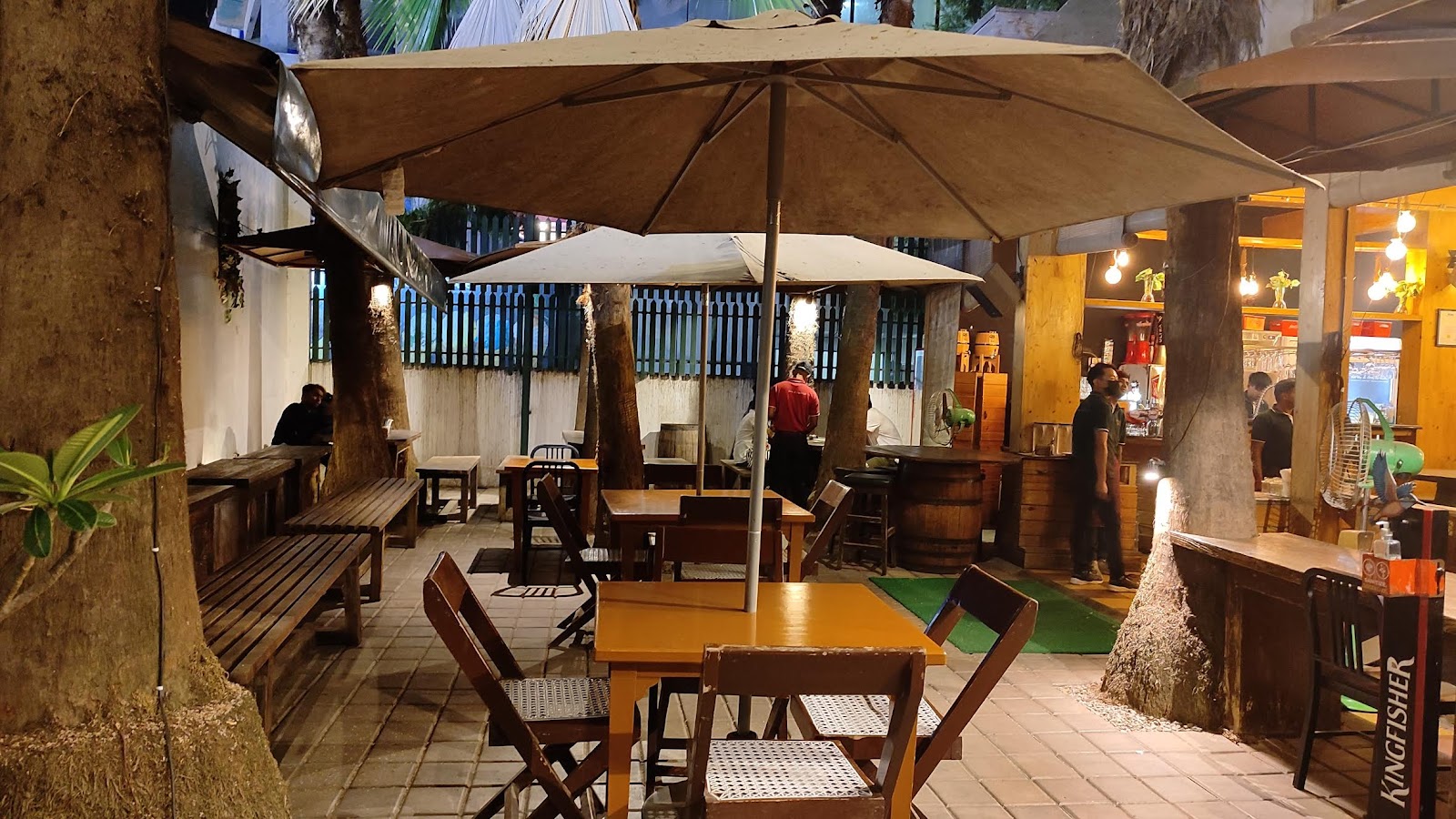 Barley & Grapes Cafe — Restaurant in Bangalore (on-site parking, in-house decoration, DJ permitted, bar service available)