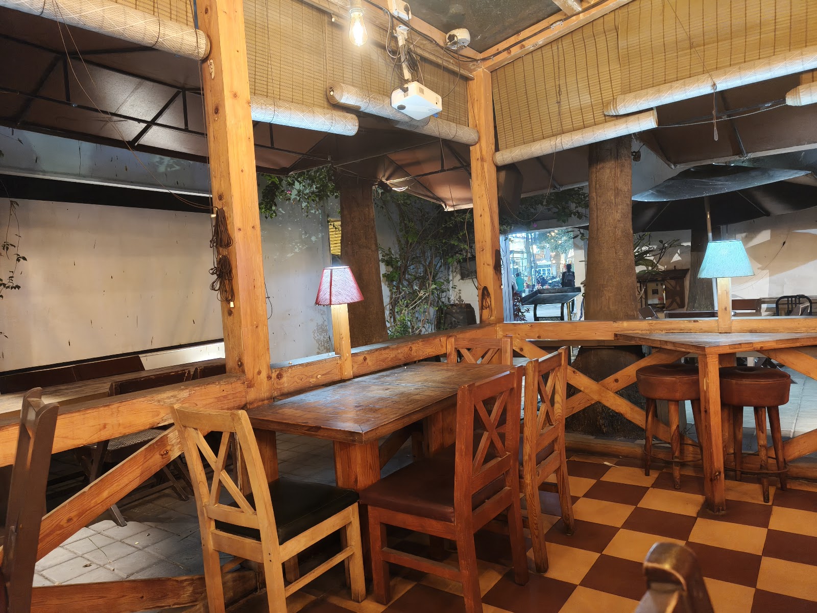 Barley & Grapes Cafe — Restaurant in Sahakara Nagar, Bangalore (on-site parking, in-house decoration, DJ permitted, bar service available) — photo 3