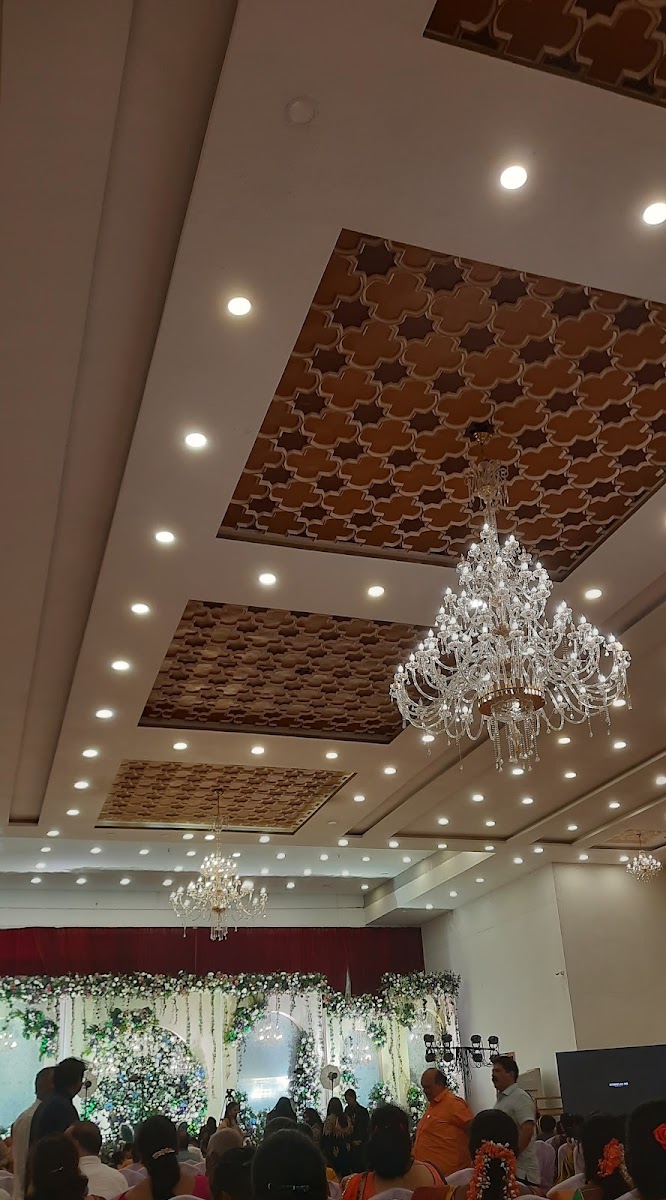 White Petals Palace Grounds — Banquet Hall in Palace Road, Bangalore (on-site parking, in-house decoration, DJ permitted, bar service available) — photo 4