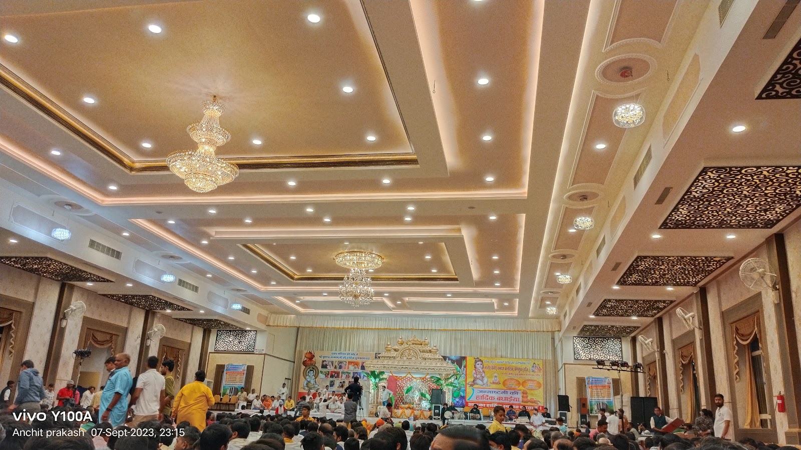 The Grand Castle Palace Grounds — Banquet Hall in Bangalore (on-site parking, in-house decoration, DJ permitted, bar service available)