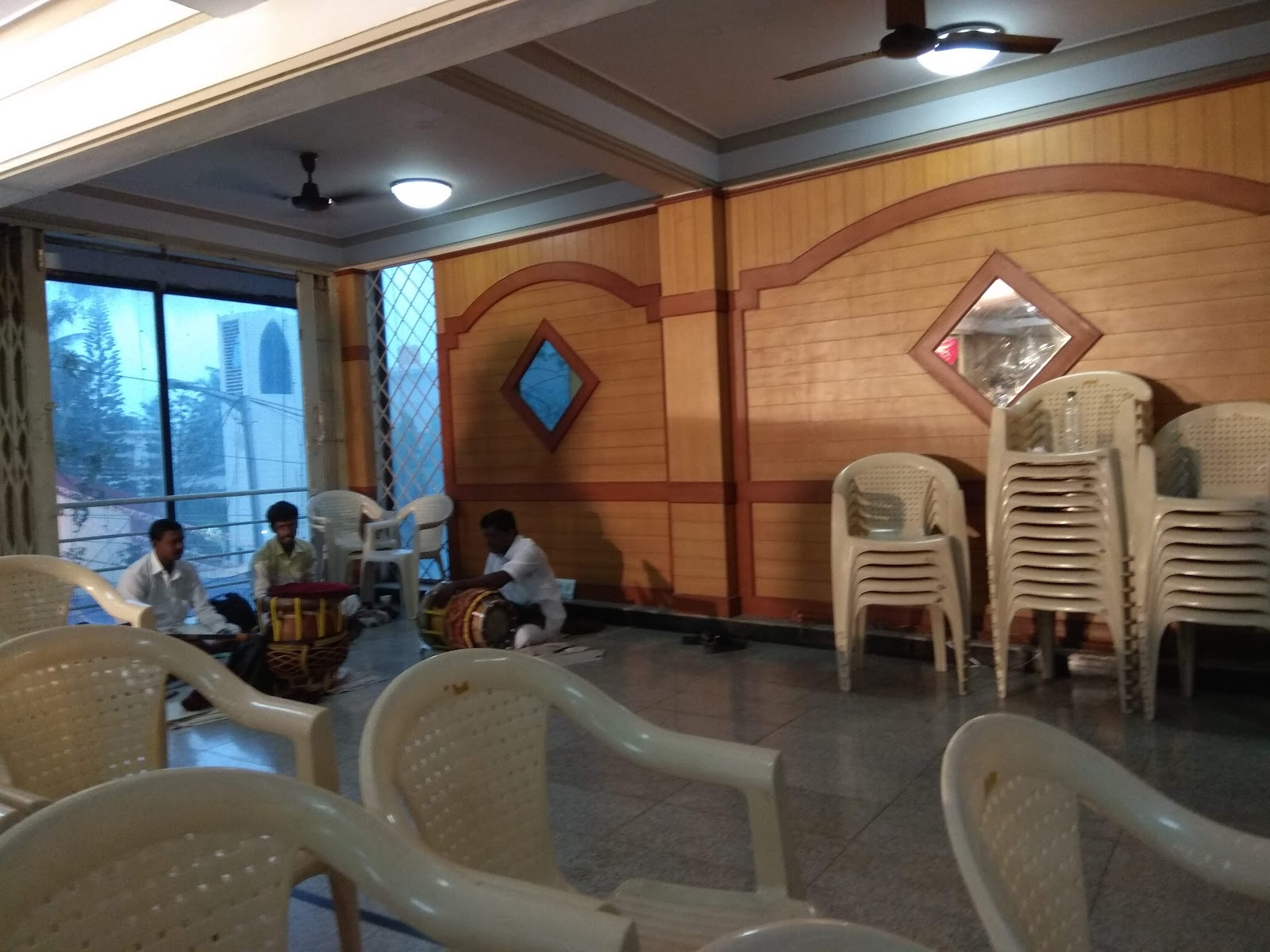Priyadarshini Party Hall — Banquet Hall in Bangalore (on-site parking, in-house decoration, bar service available, 150–250 guest capacity)