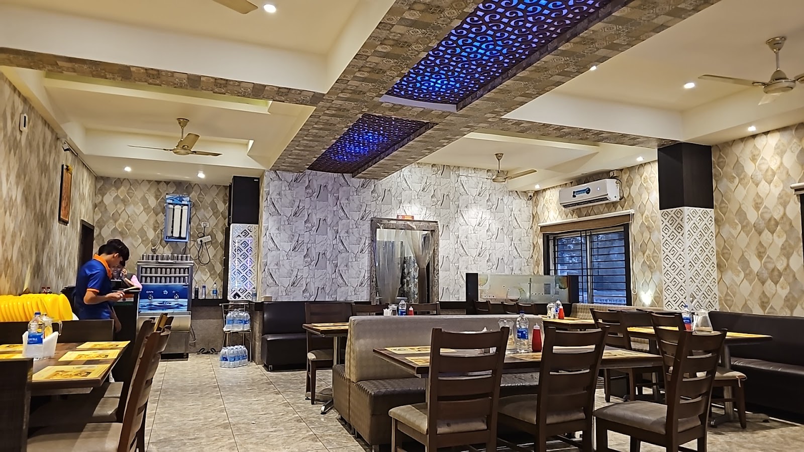 Sri Krishna Grand — Banquet Hall in Kengeri, Bangalore (on-site parking, in-house decoration, outside catering allowed, bar service available) — photo 4