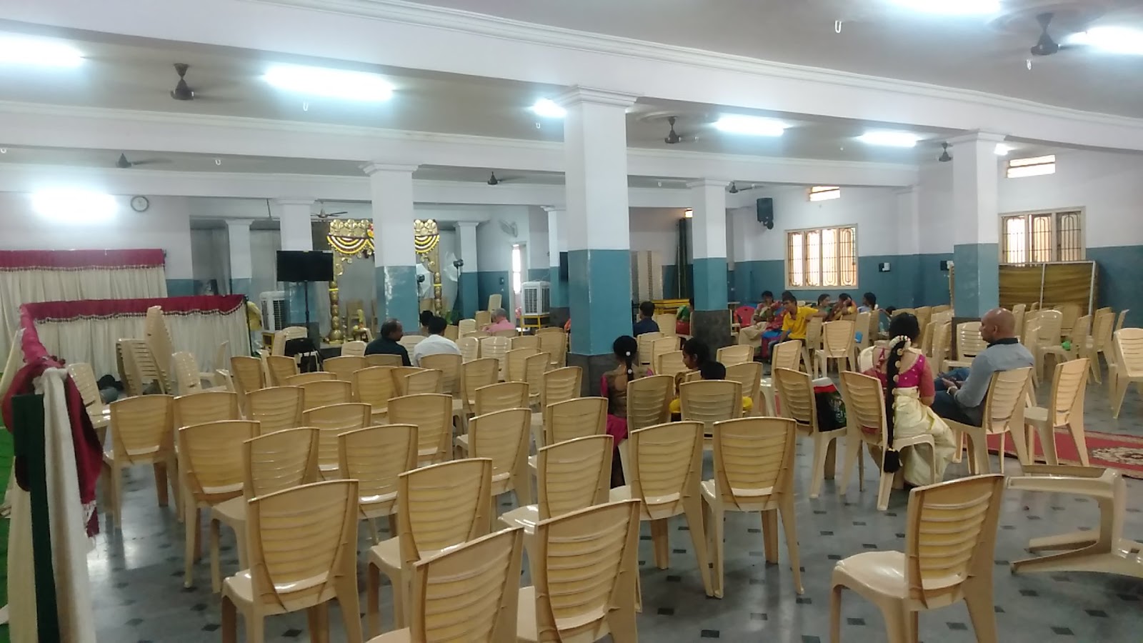 Vijaya Chandra Kalyana Mantapa — Banquet Hall in Bangalore (on-site parking, in-house decoration, DJ permitted, bar service available)