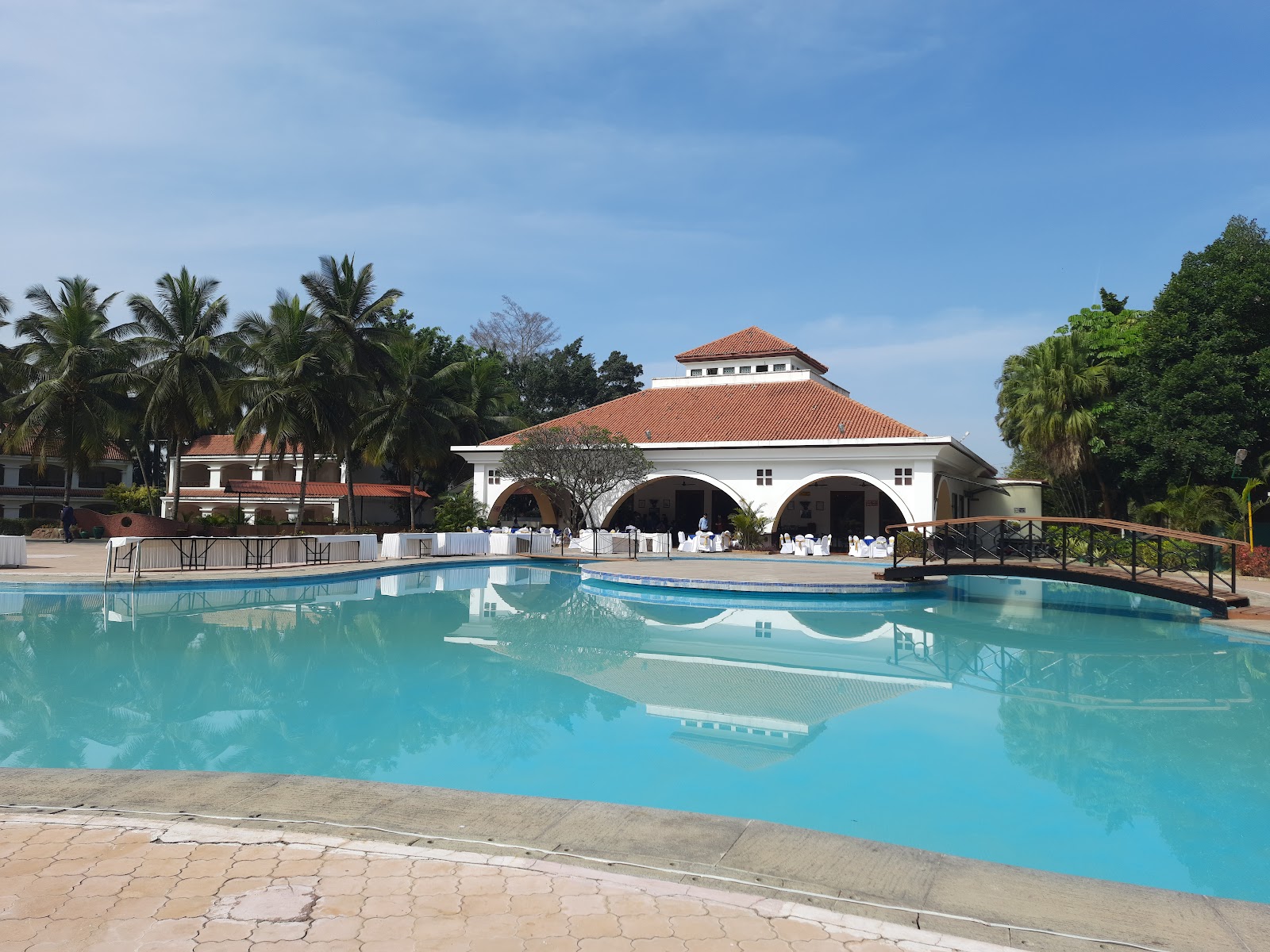 The Golden Palms Hotel & Spa — Banquet Hall in Tumkur Road, Bangalore (on-site parking, in-house decoration, bar service available, 400–800 guest capacity) — photo 3
