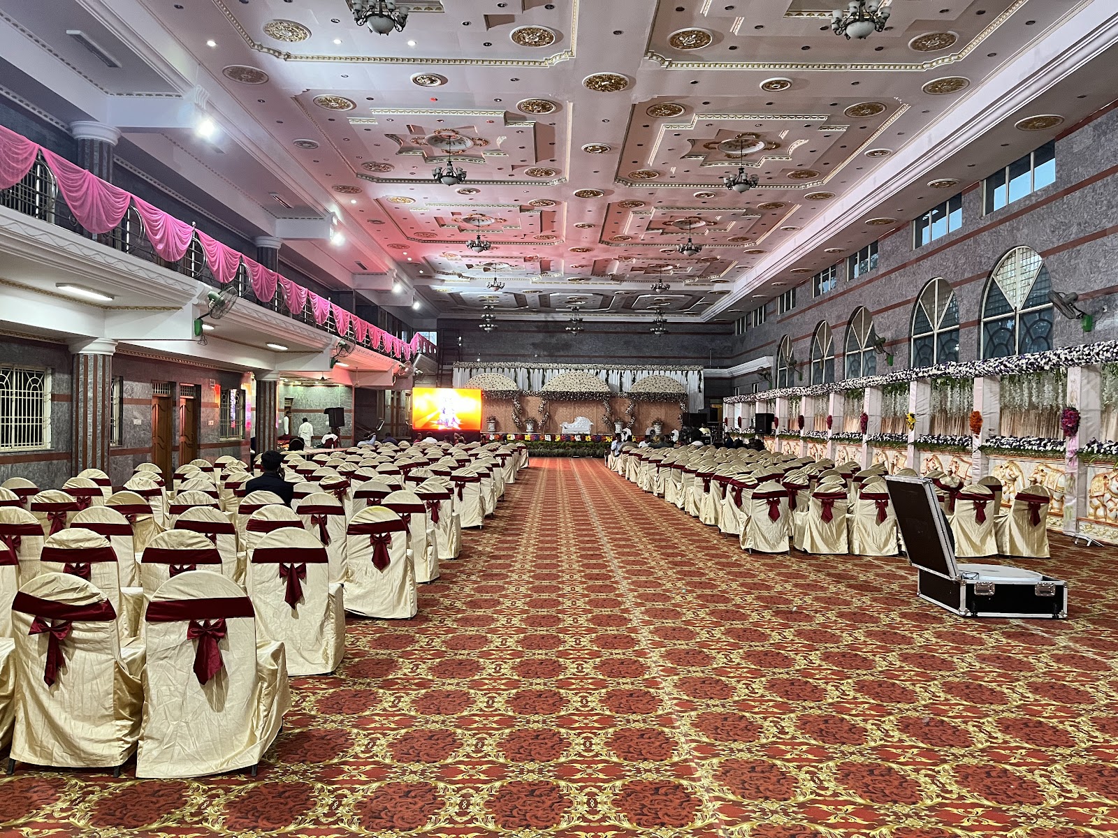 Sri Sathya Palace Convention Hall — Banquet Hall in Hoskote, Bangalore (on-site parking, in-house decoration, DJ permitted, bar service available) — photo 3