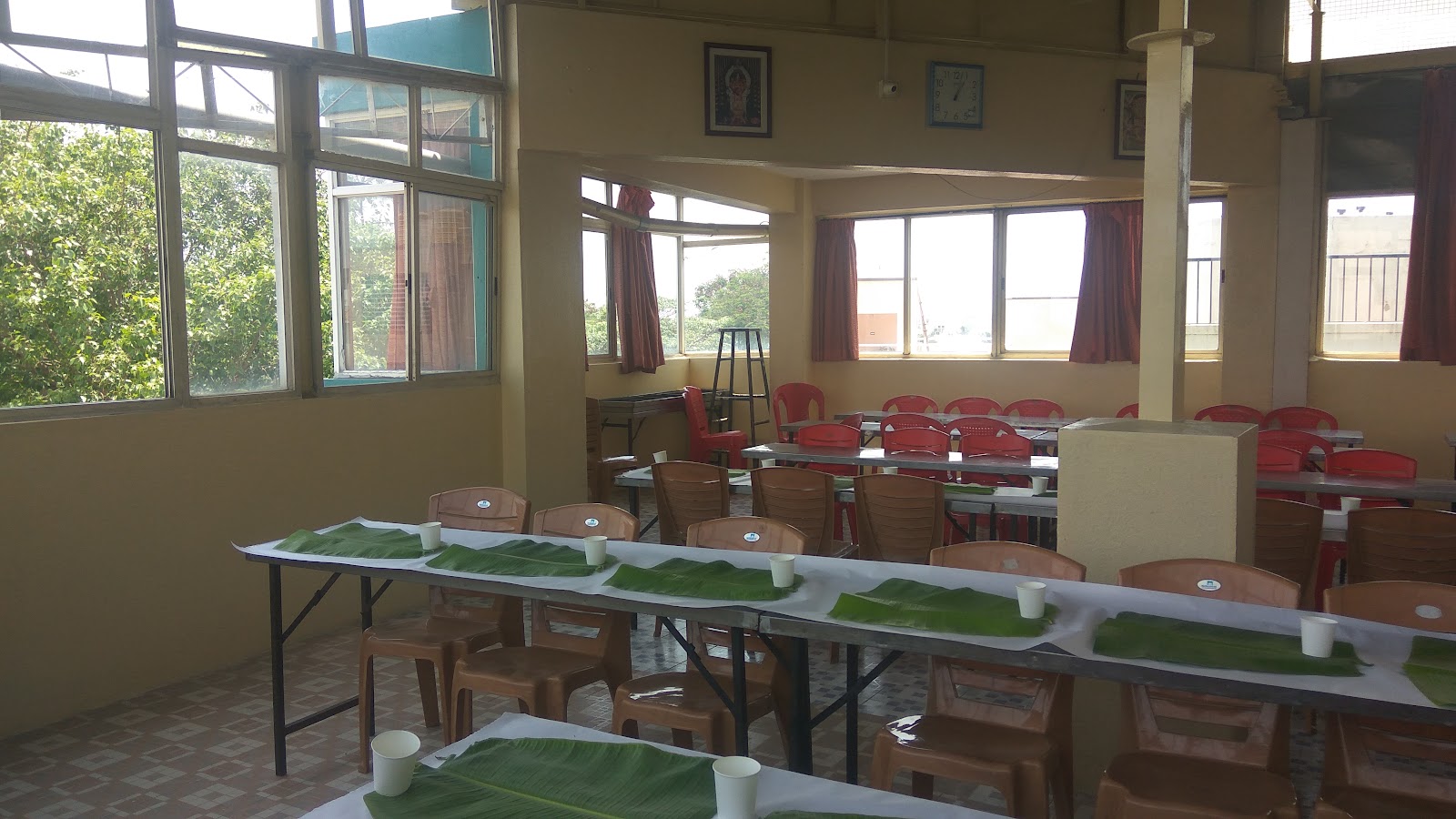 SLN Party Hall · Vijayanagar — Banquet Hall in Vijayanagar, Bangalore (on-site parking, in-house decoration, bar service available, 125–200 guest capacity) — photo 4