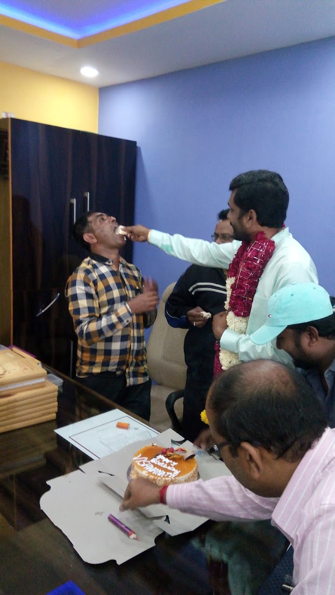 Sri Rathna Party Hall — Banquet Hall in Magadi Main Road, Bangalore (on-site parking, in-house decoration, bar service available, 175–300 guest capacity) — photo 4
